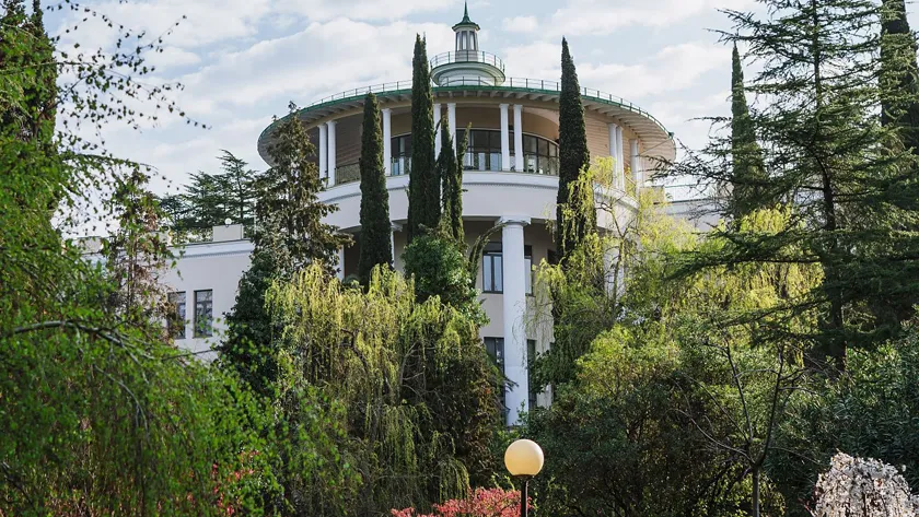 Rodina Grand Hotel & SPA в Сочи в окружении парка
